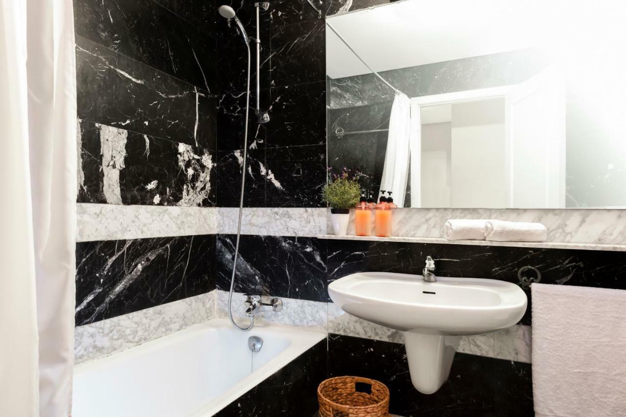 Hsh Suites Republica 塞维利亚 外观 照片